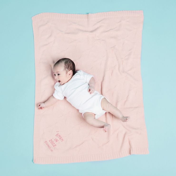 Personalised Born in 2022 Pink Star Jacquard Blanket