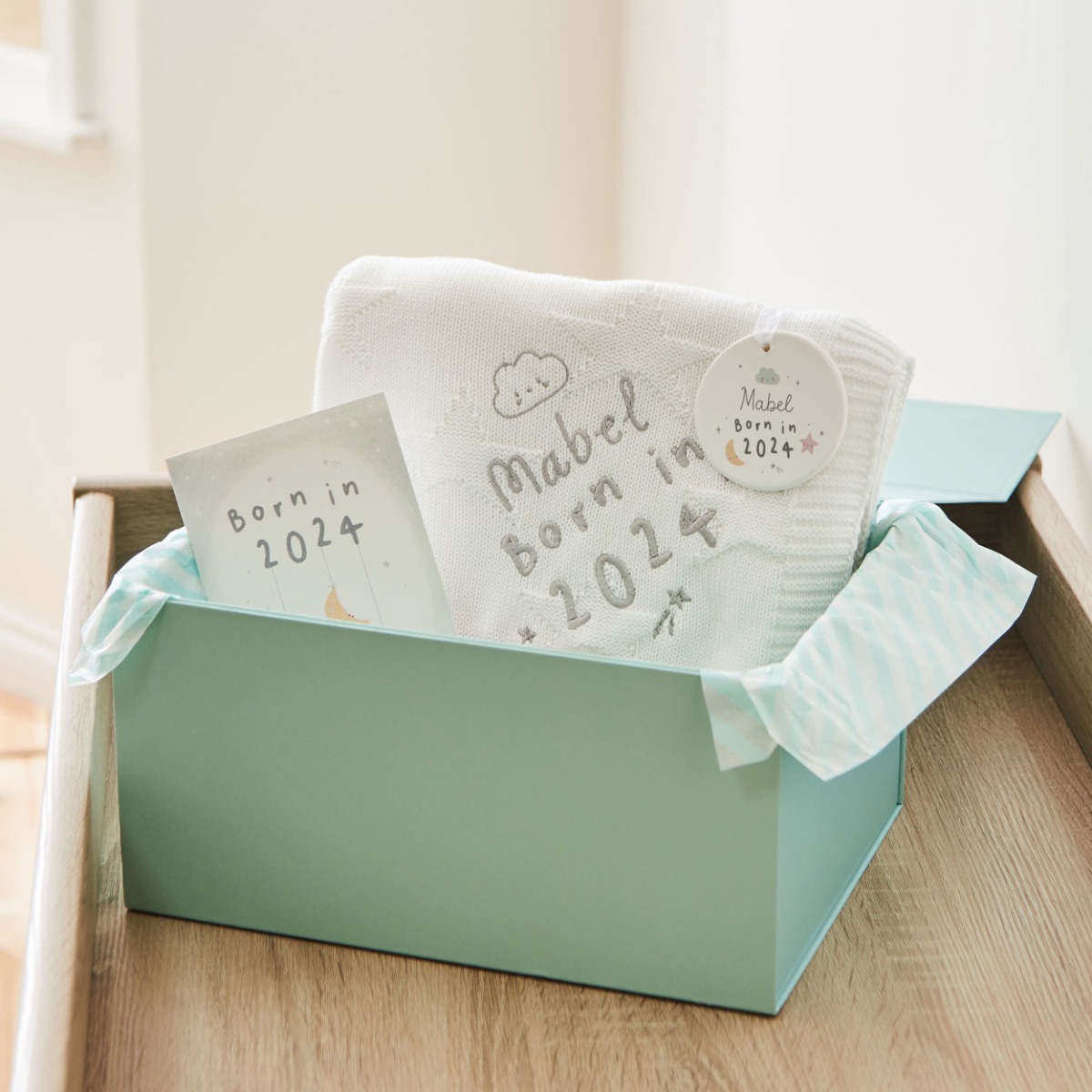 Personalised Born in 2024 Blanket and Decoration Gift Set