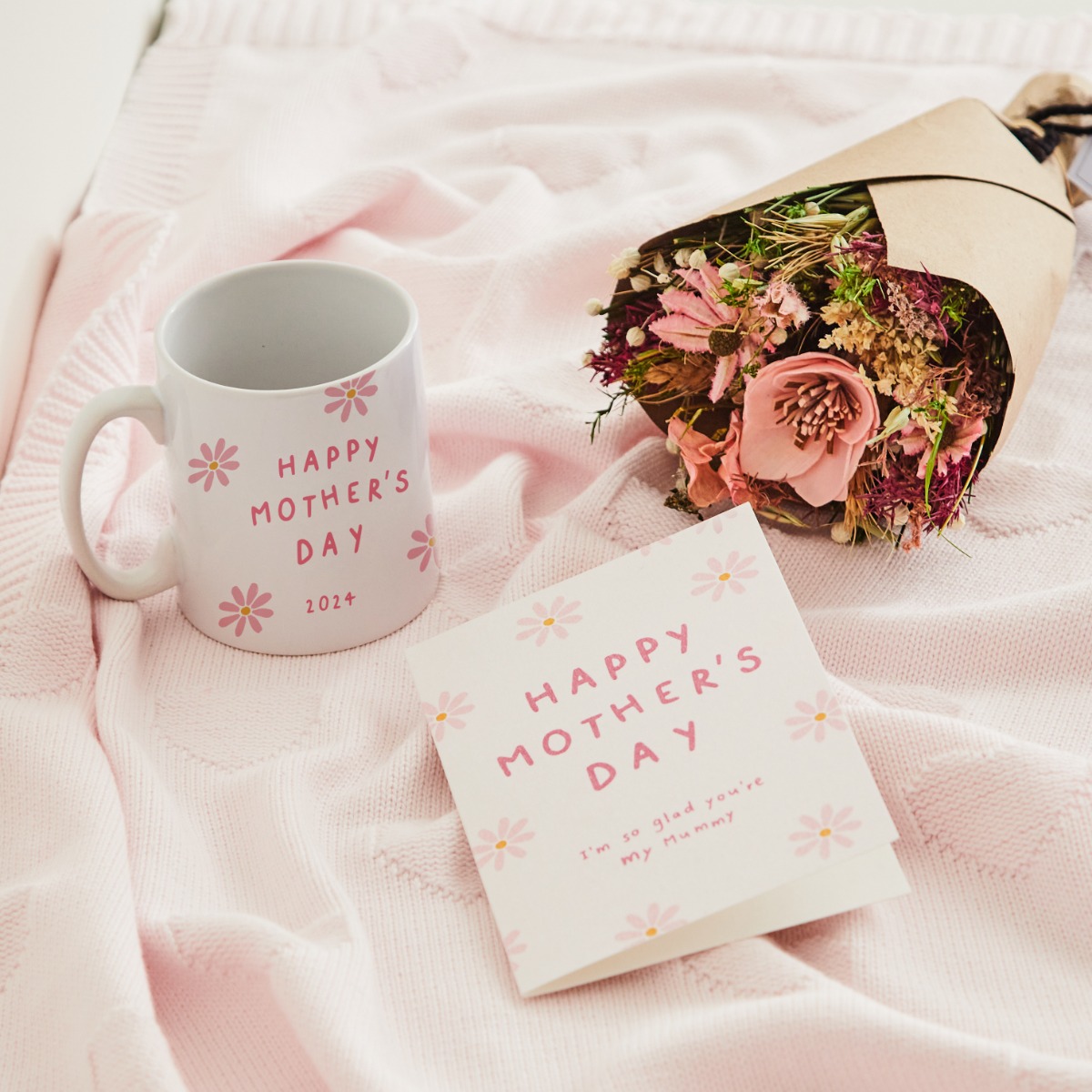 Personalised Dried Flowers Mother’s Day Gift Bundle