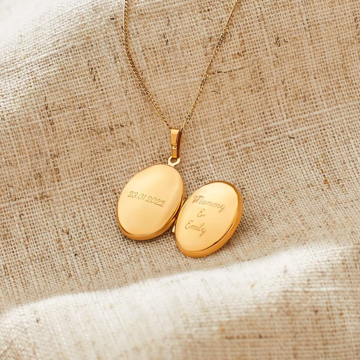 9ct Gold Personalised Oval Locket Necklace – Wild Fawn Jewellery