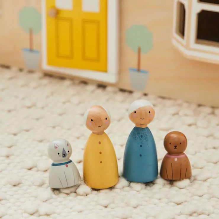 Wooden Doll Grandparents and Pets Set